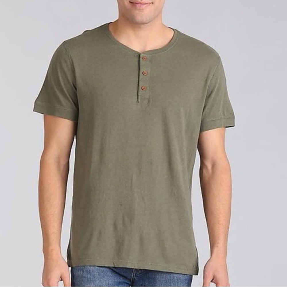 GAP Men’s Lived-In Henley Shirt‎ Size Large Green Short Sleeve Casual Tee